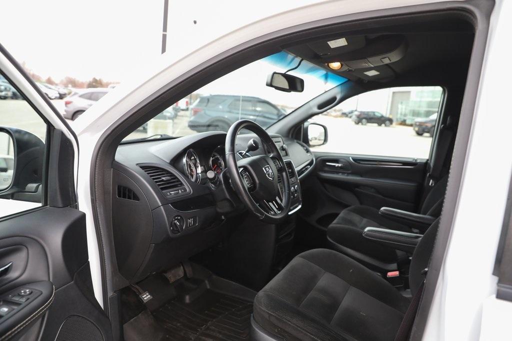 used 2016 Dodge Grand Caravan car, priced at $8,997