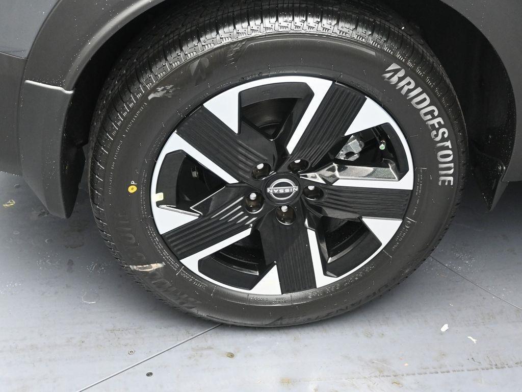 new 2026 Nissan Kicks car, priced at $26,692