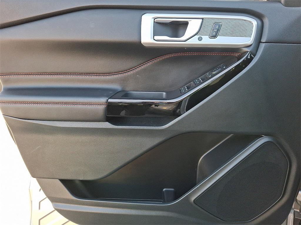 used 2024 Ford Explorer car, priced at $37,275