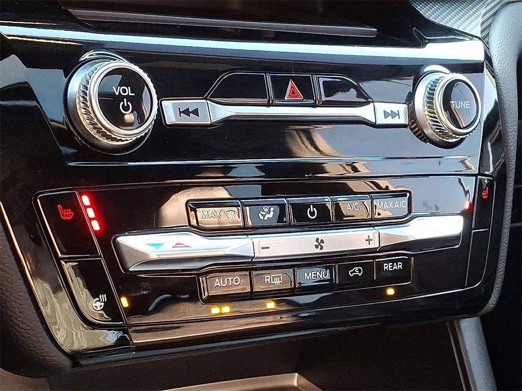 used 2024 Ford Explorer car, priced at $37,275