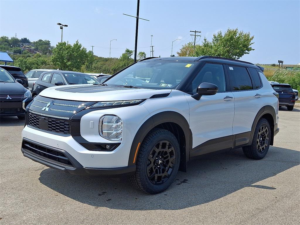 new 2025 Mitsubishi Outlander car, priced at $35,855
