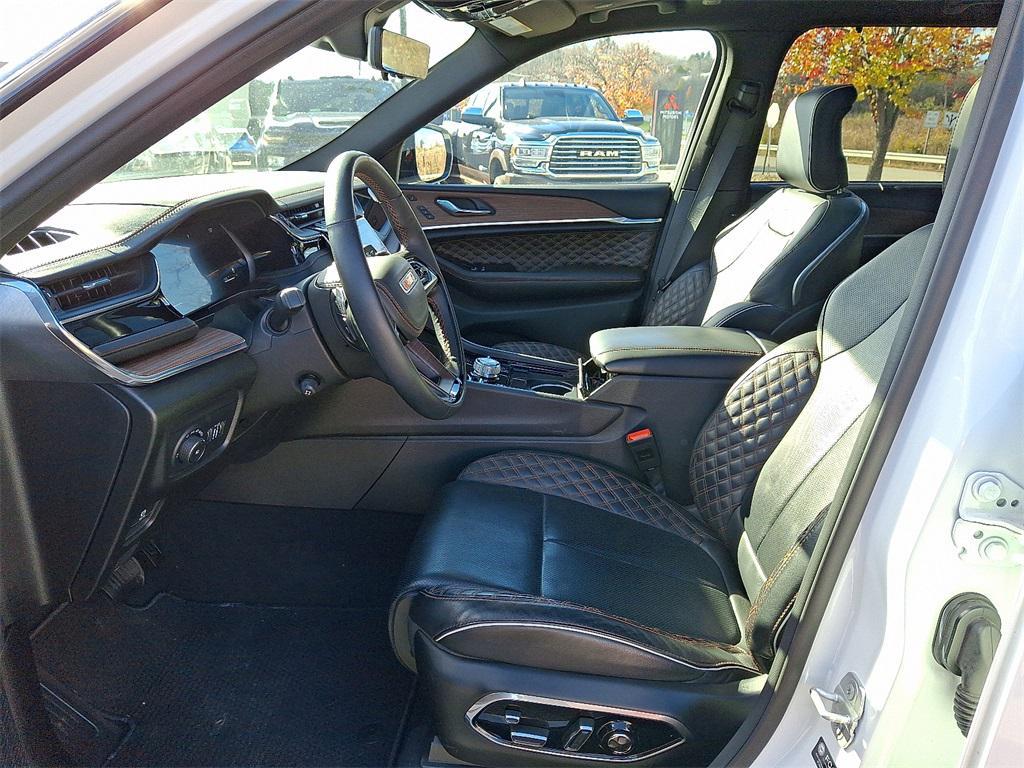 used 2024 Jeep Grand Cherokee car, priced at $45,349