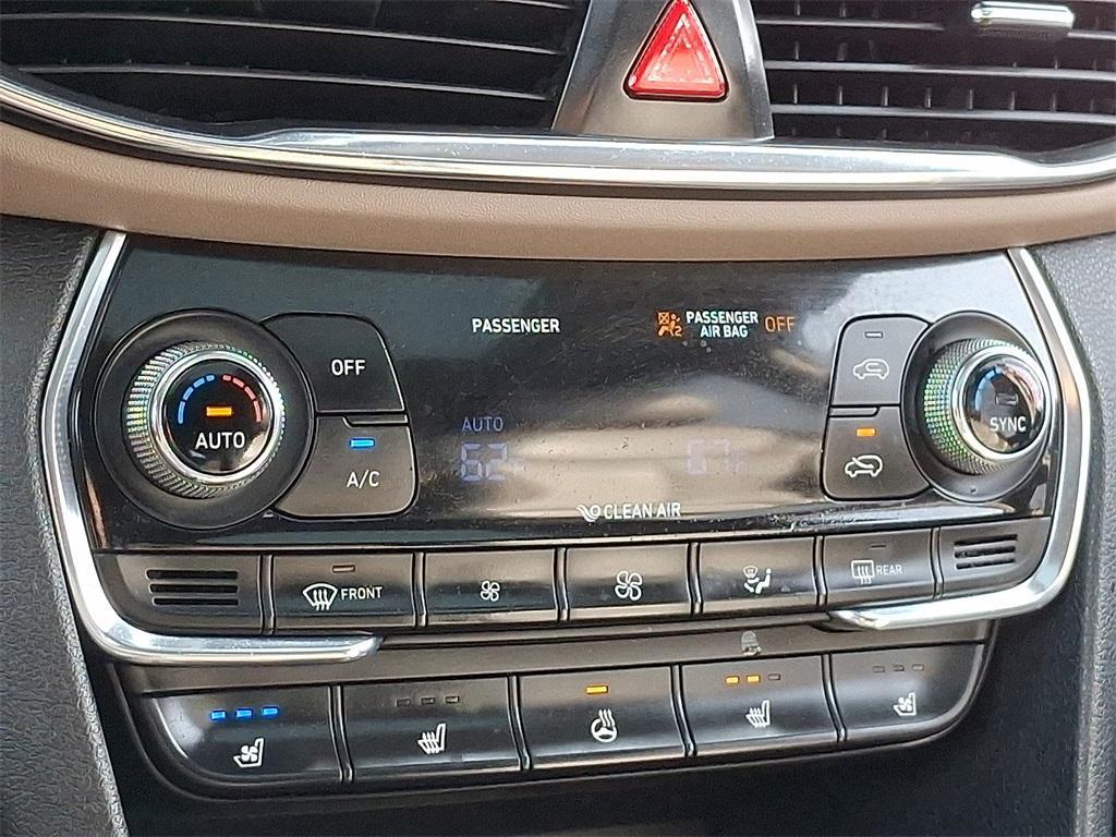 used 2019 Hyundai Santa Fe car, priced at $19,795