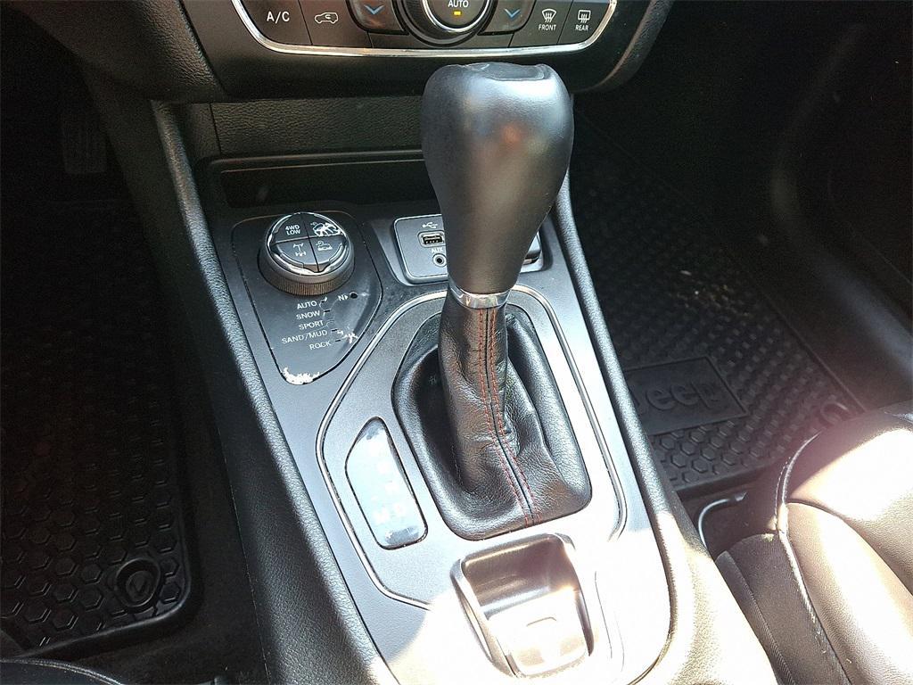 used 2019 Jeep Cherokee car, priced at $17,795