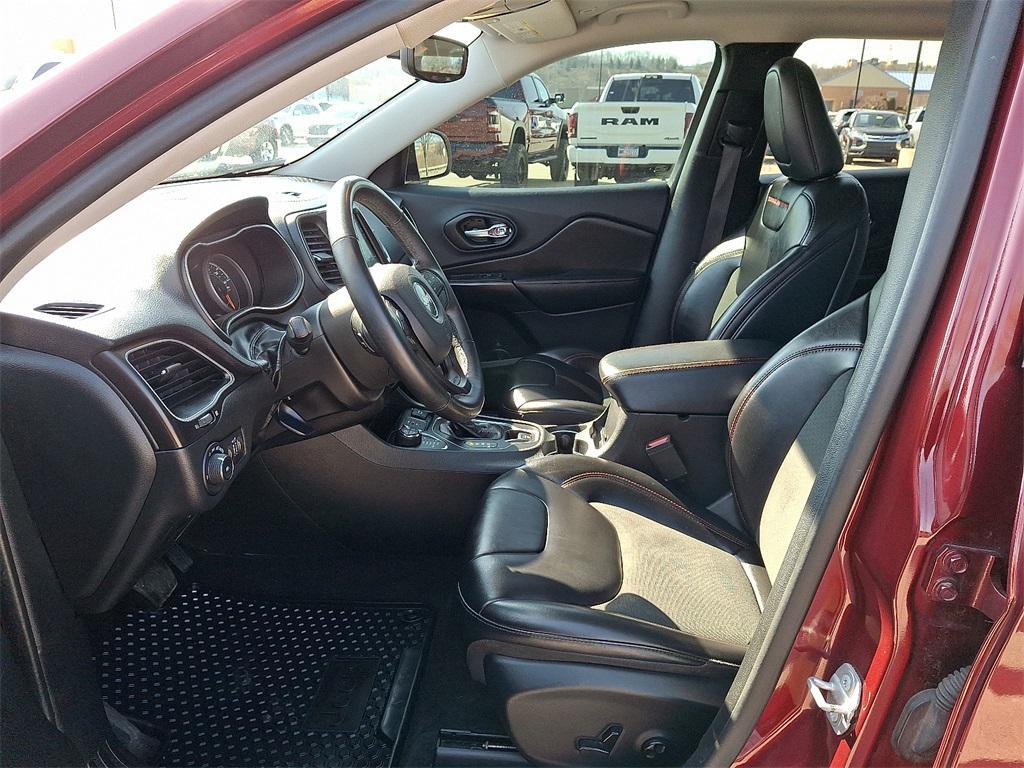 used 2019 Jeep Cherokee car, priced at $17,795