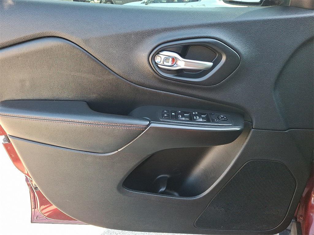 used 2019 Jeep Cherokee car, priced at $17,795