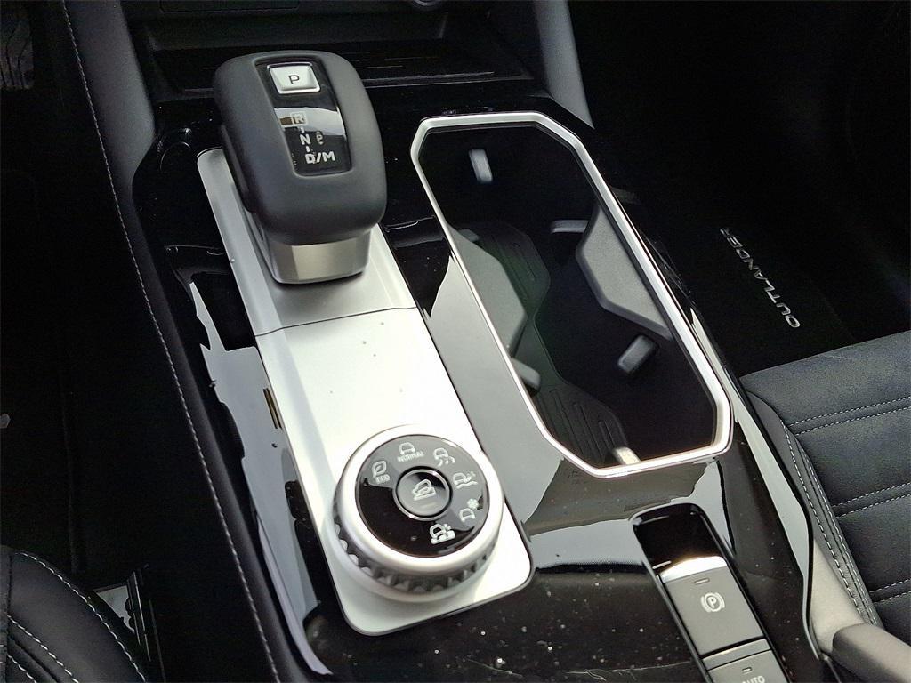 new 2026 Mitsubishi Outlander car, priced at $38,680