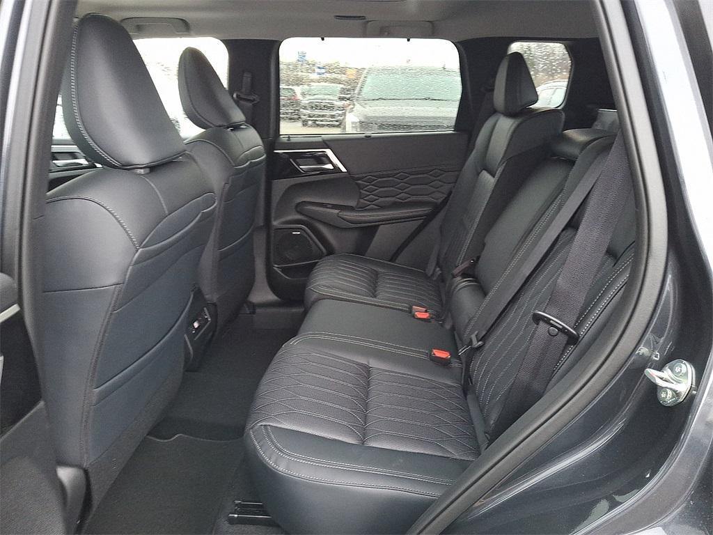 new 2026 Mitsubishi Outlander car, priced at $43,680