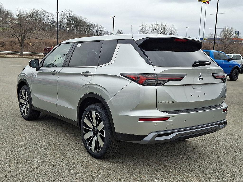 new 2026 Mitsubishi Outlander car, priced at $33,045