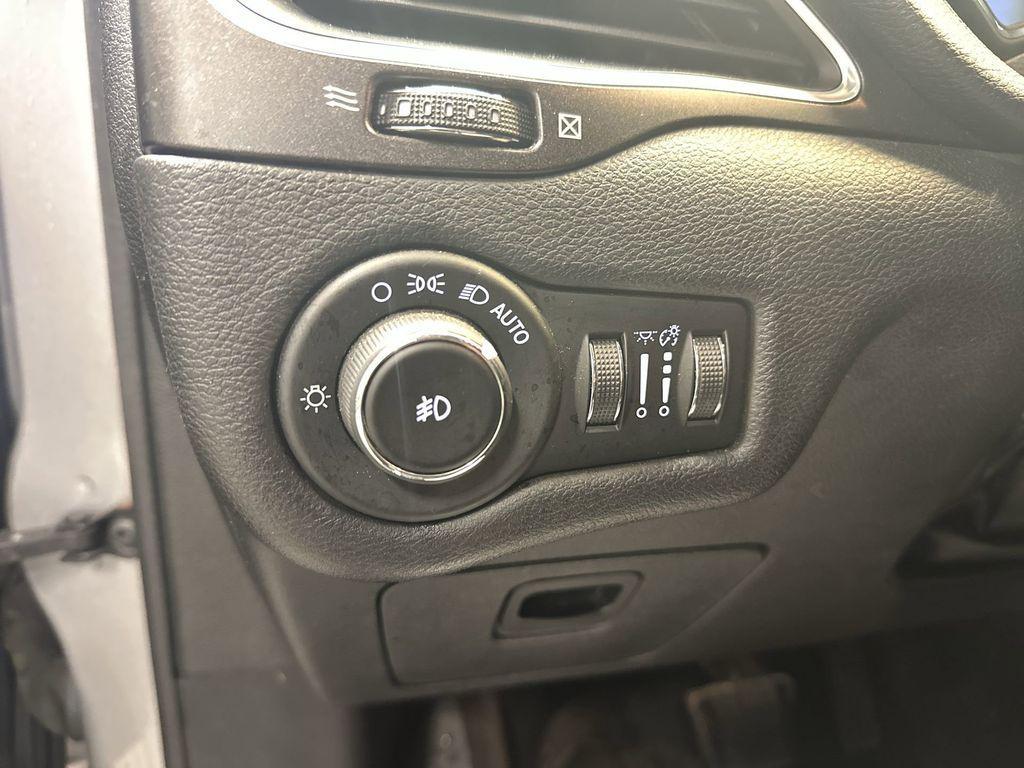 used 2019 Jeep Cherokee car, priced at $15,626