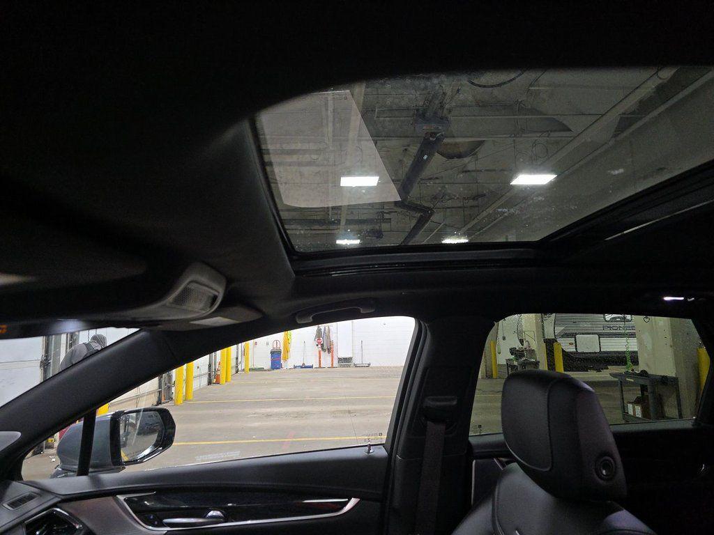 used 2021 Cadillac XT5 car, priced at $26,897