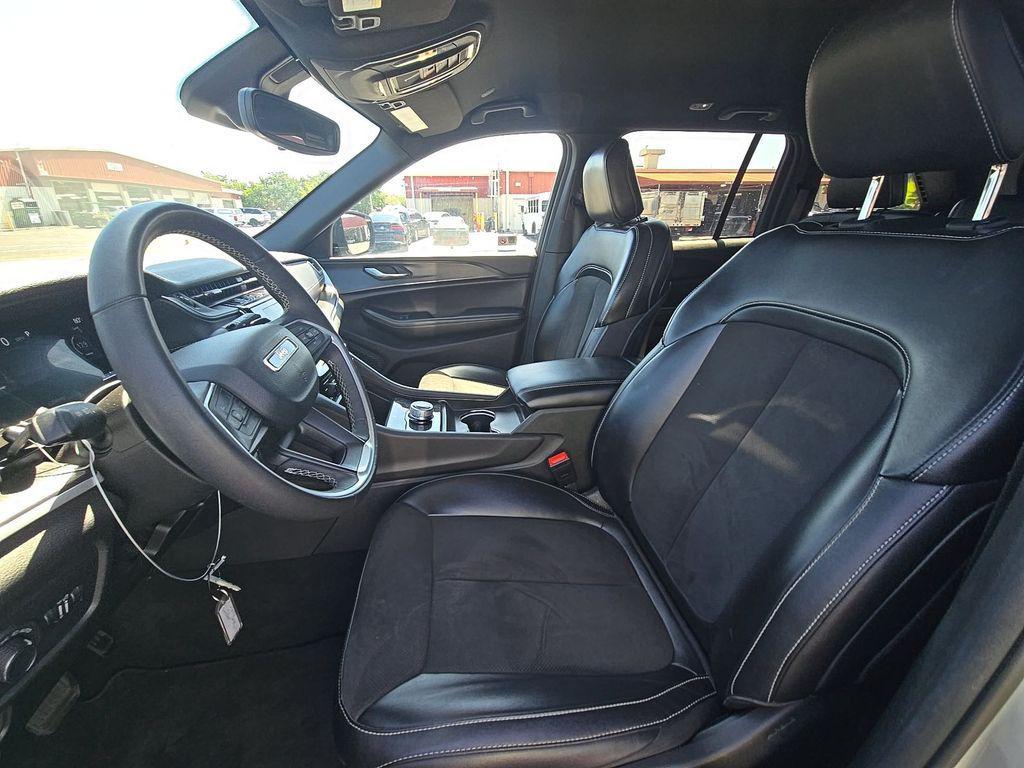used 2024 Jeep Grand Cherokee car, priced at $28,438