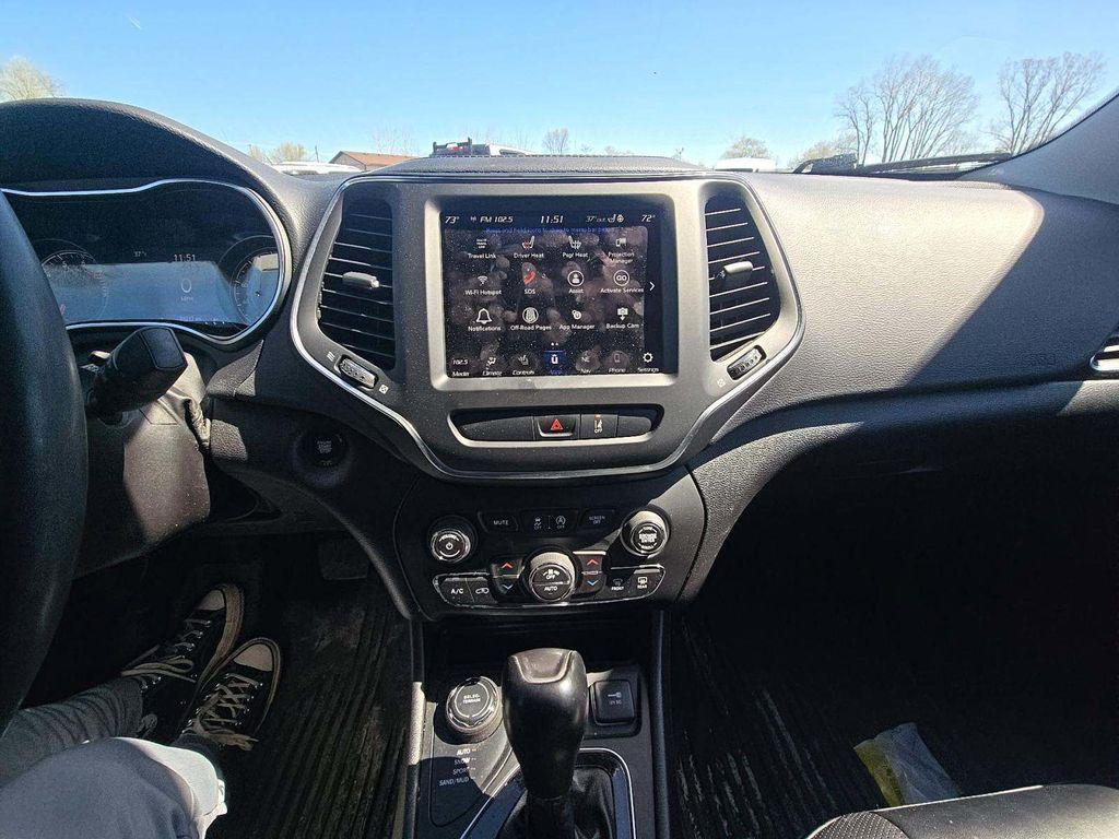 used 2022 Jeep Cherokee car, priced at $21,369