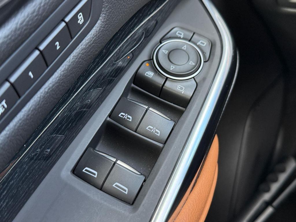 used 2025 Cadillac XT4 car, priced at $42,996