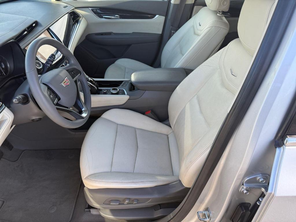 used 2020 Cadillac XT6 car, priced at $27,995