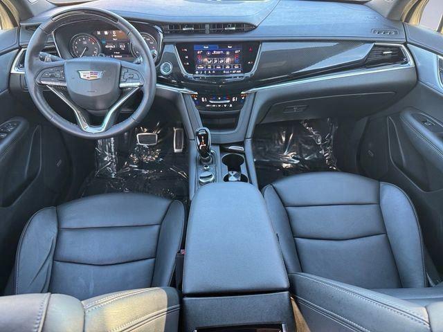 used 2023 Cadillac XT6 car, priced at $41,894