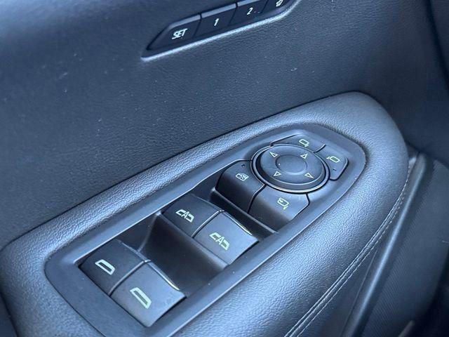 used 2023 Cadillac XT6 car, priced at $41,894