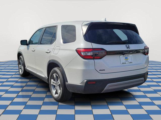 used 2025 Honda Pilot car, priced at $43,999