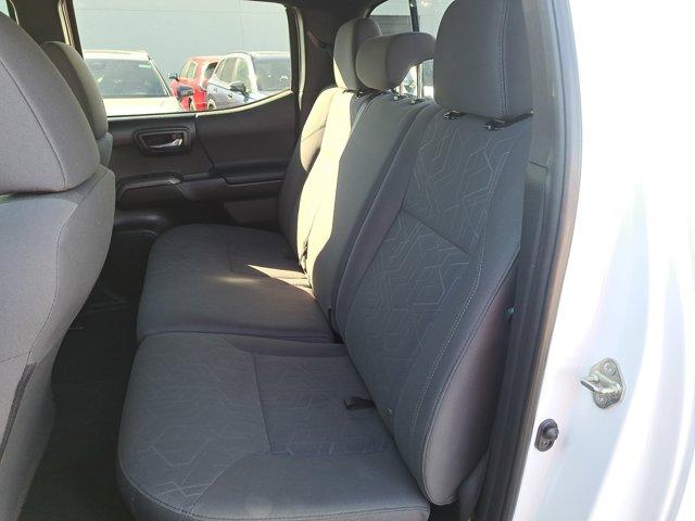 2017 SUPER WHITE Toyota Tacoma