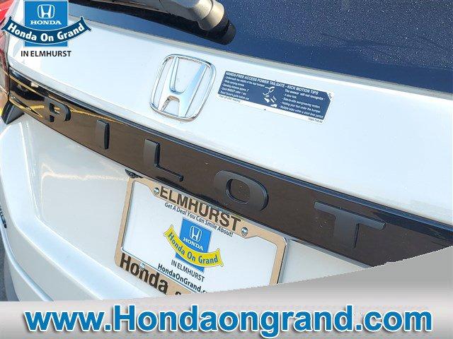 new 2025 Honda Pilot car, priced at $52,027