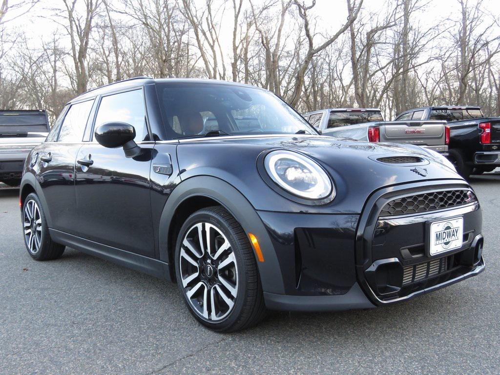 used 2023 MINI Hardtop car, priced at $23,831