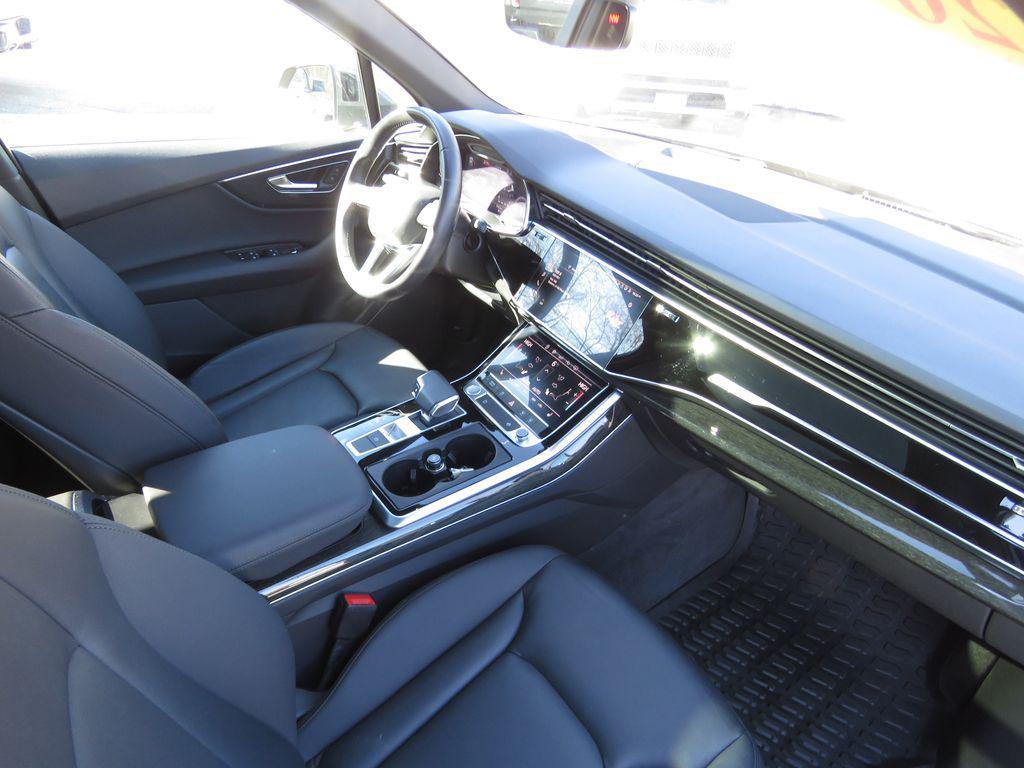 used 2020 Audi Q7 car, priced at $25,770