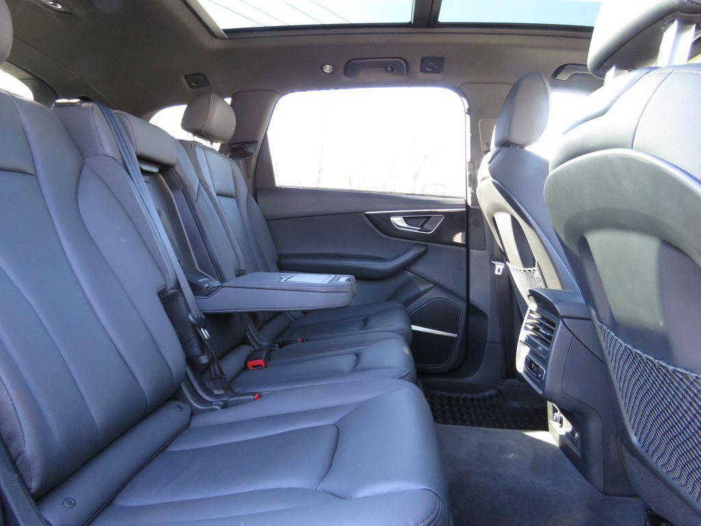 used 2020 Audi Q7 car, priced at $25,770