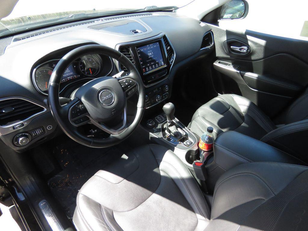 used 2020 Jeep Cherokee car, priced at $21,162