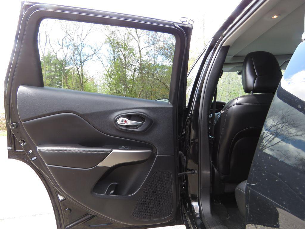 used 2022 Jeep Cherokee car, priced at $20,675