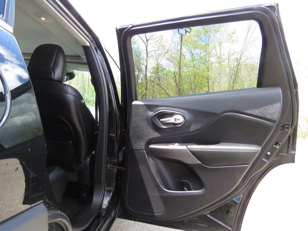 used 2022 Jeep Cherokee car, priced at $20,675