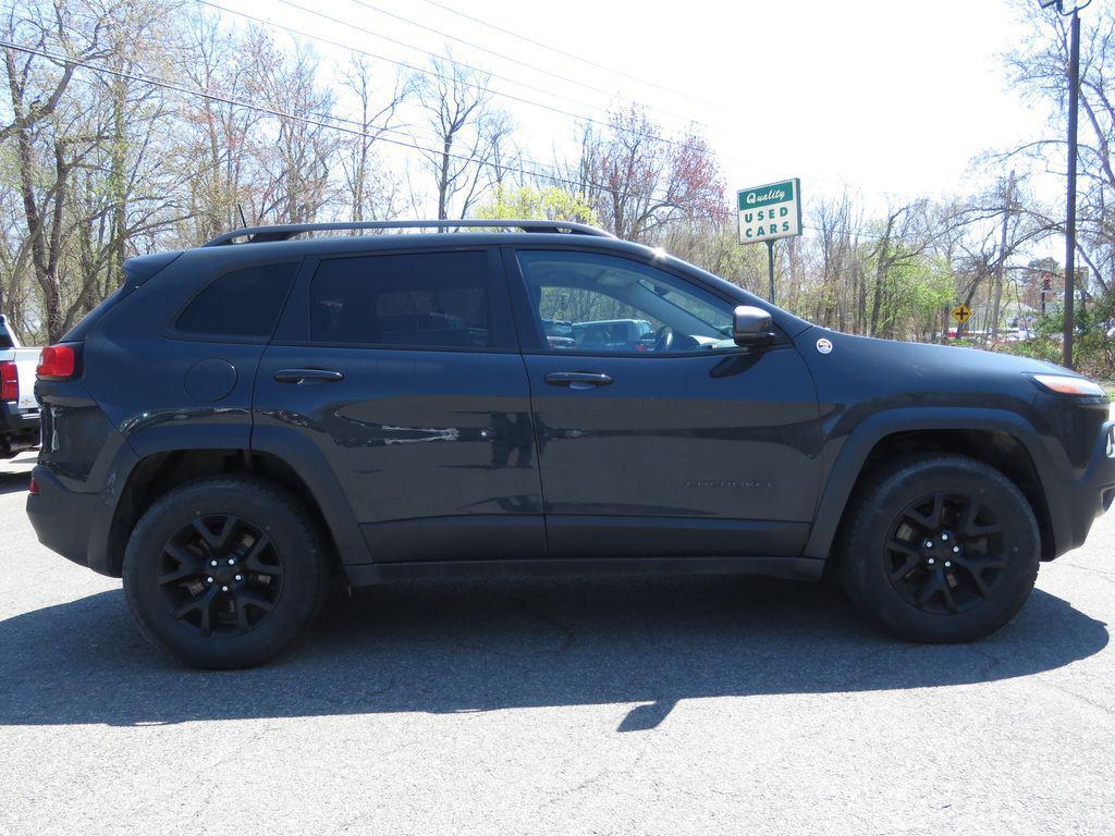 used 2018 Jeep Cherokee car, priced at $18,665
