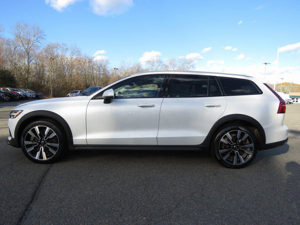 used 2022 Volvo V60 Cross Country car, priced at $29,809
