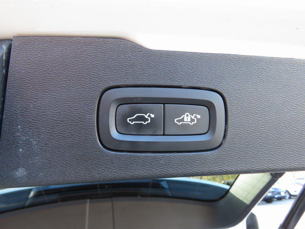 used 2022 Volvo V60 Cross Country car, priced at $29,809