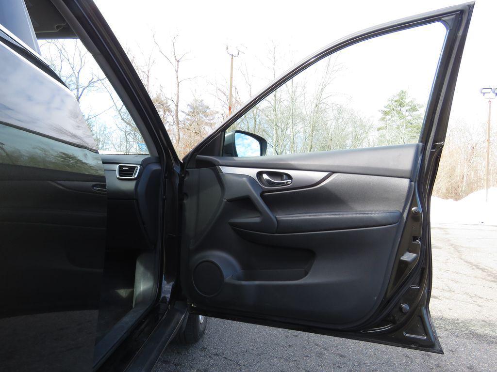 used 2015 Nissan Rogue car, priced at $10,672