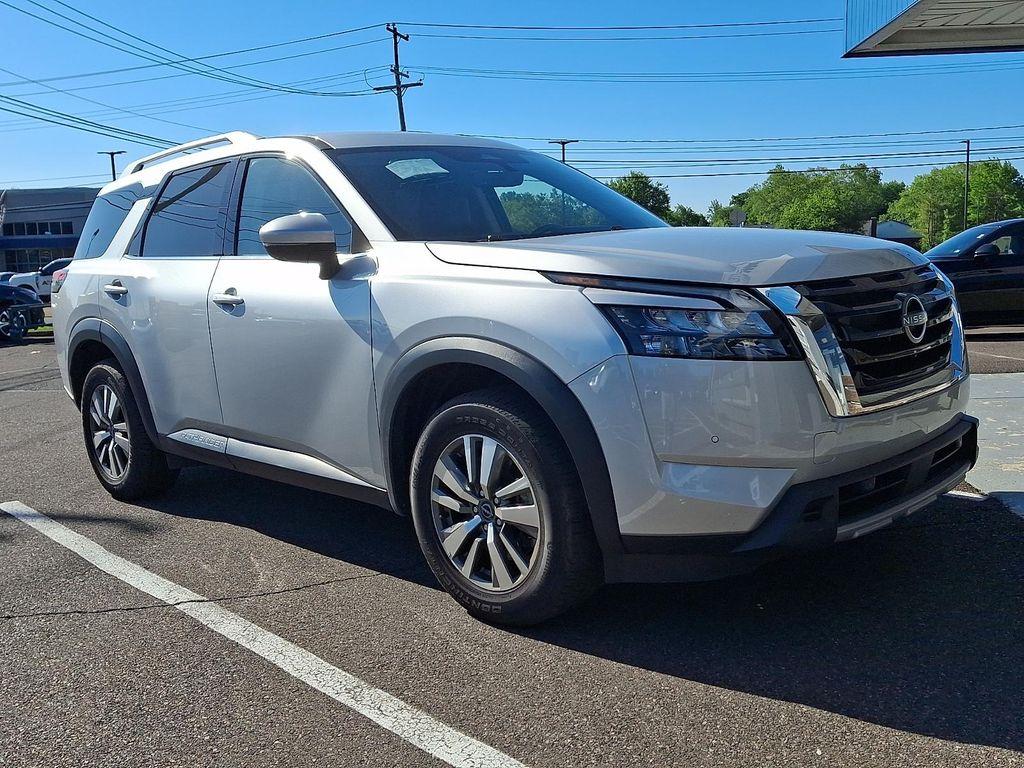 used 2025 Nissan Pathfinder car, priced at $38,078