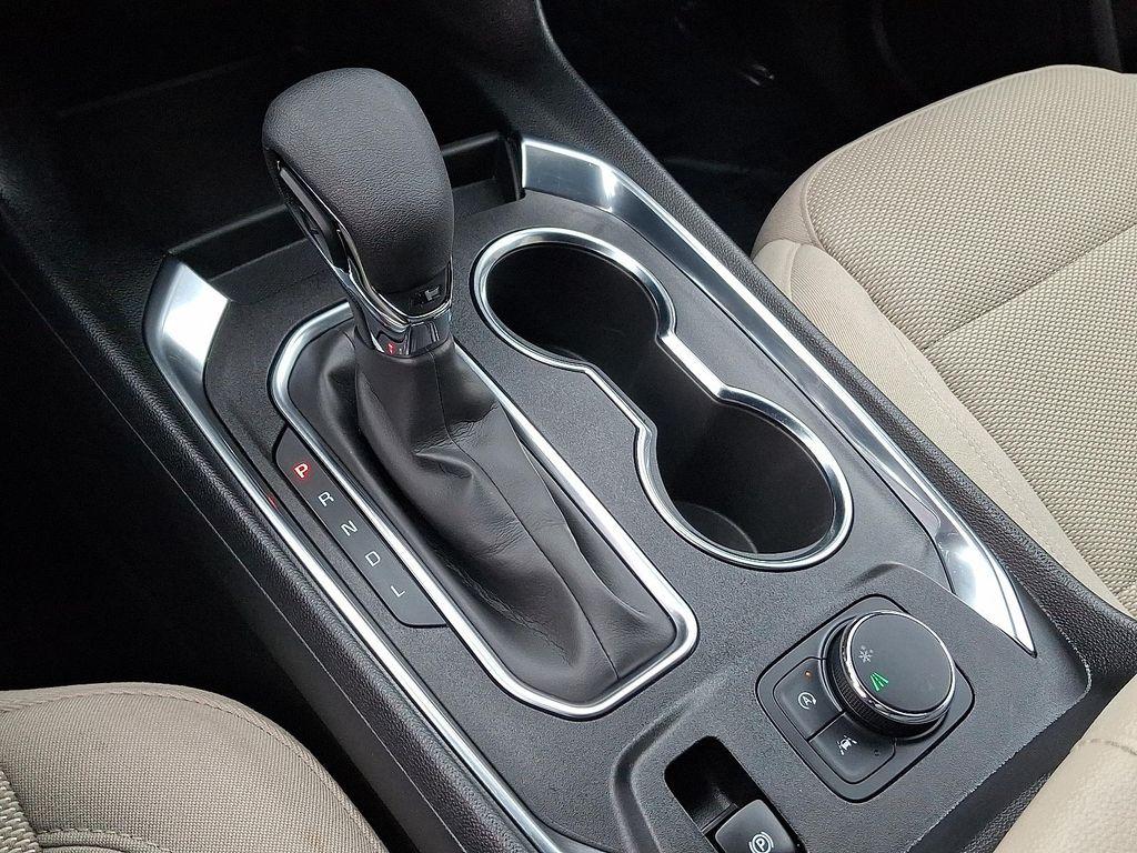 used 2024 Chevrolet Traverse car, priced at $29,998