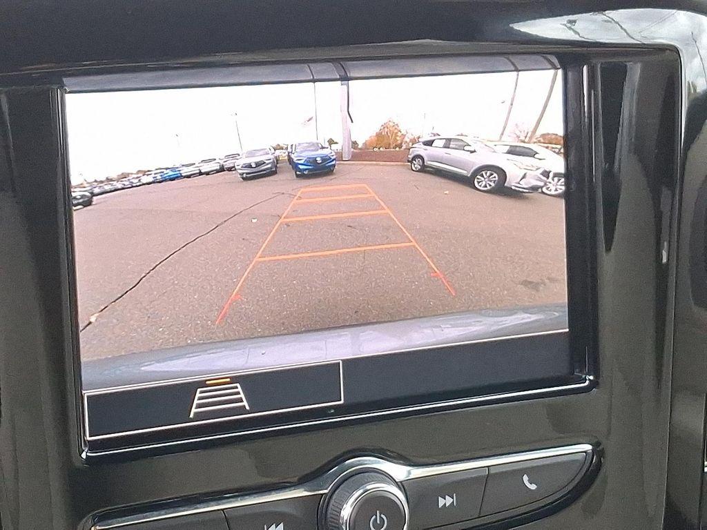 used 2024 Chevrolet Traverse car, priced at $29,998