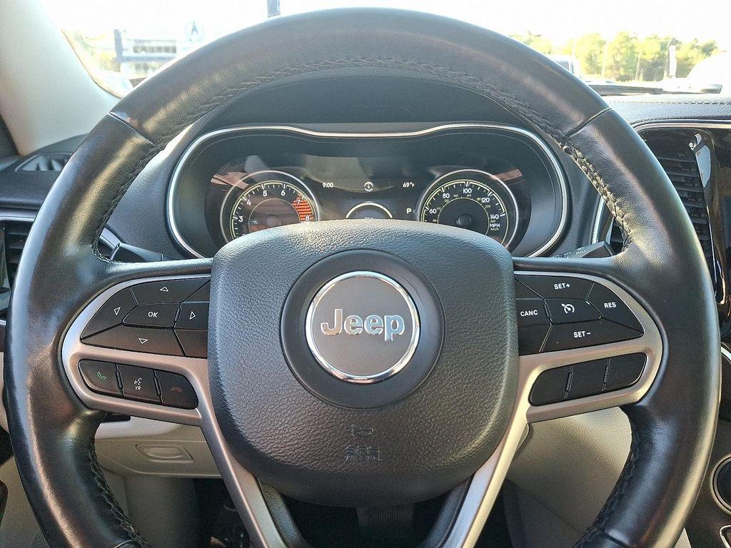 used 2019 Jeep Cherokee car, priced at $21,418