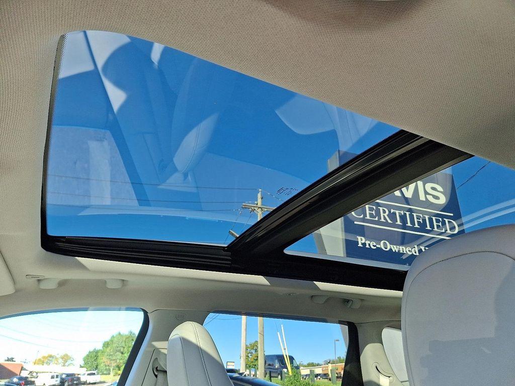 used 2019 Jeep Cherokee car, priced at $21,418