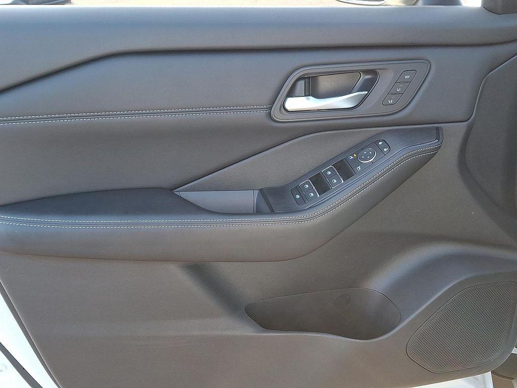 used 2024 Nissan Rogue car, priced at $29,388