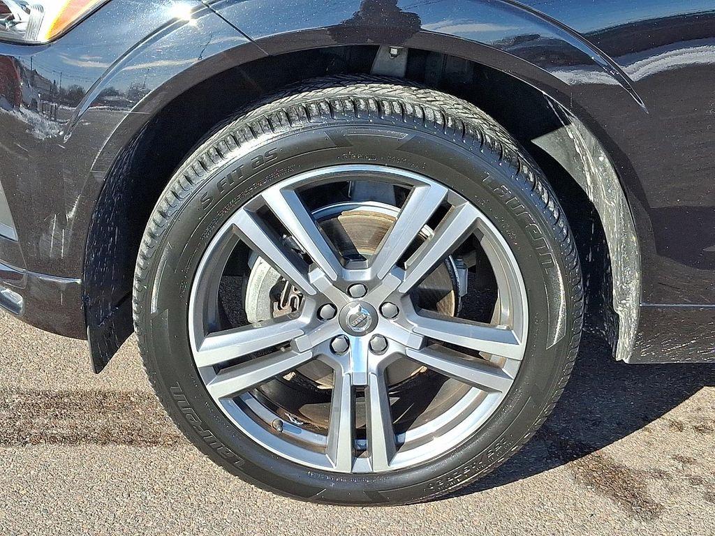 used 2021 Volvo XC60 car, priced at $22,618