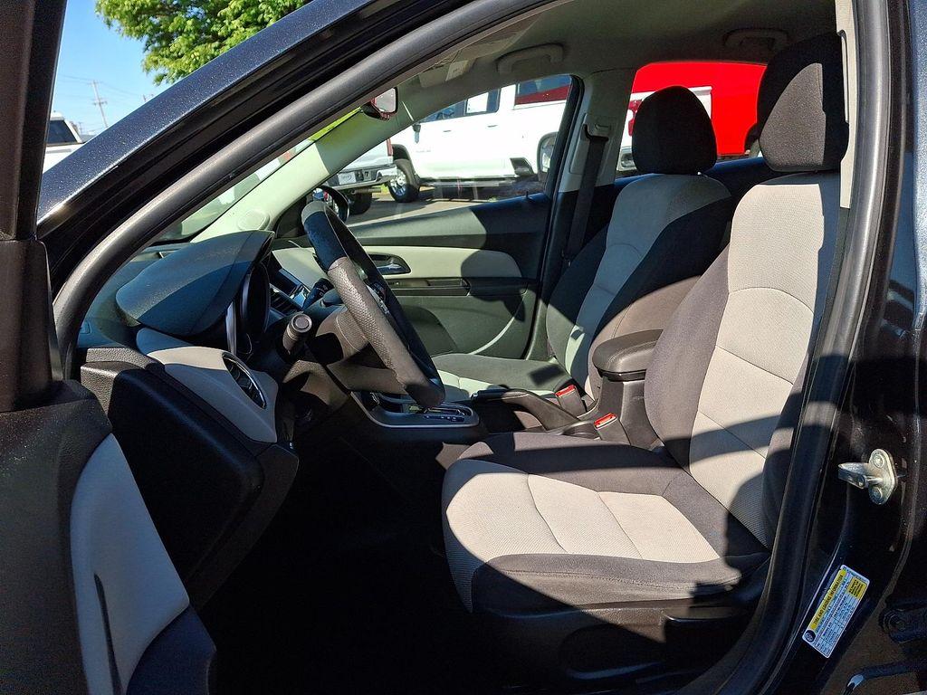 used 2014 Chevrolet Cruze car, priced at $6,488