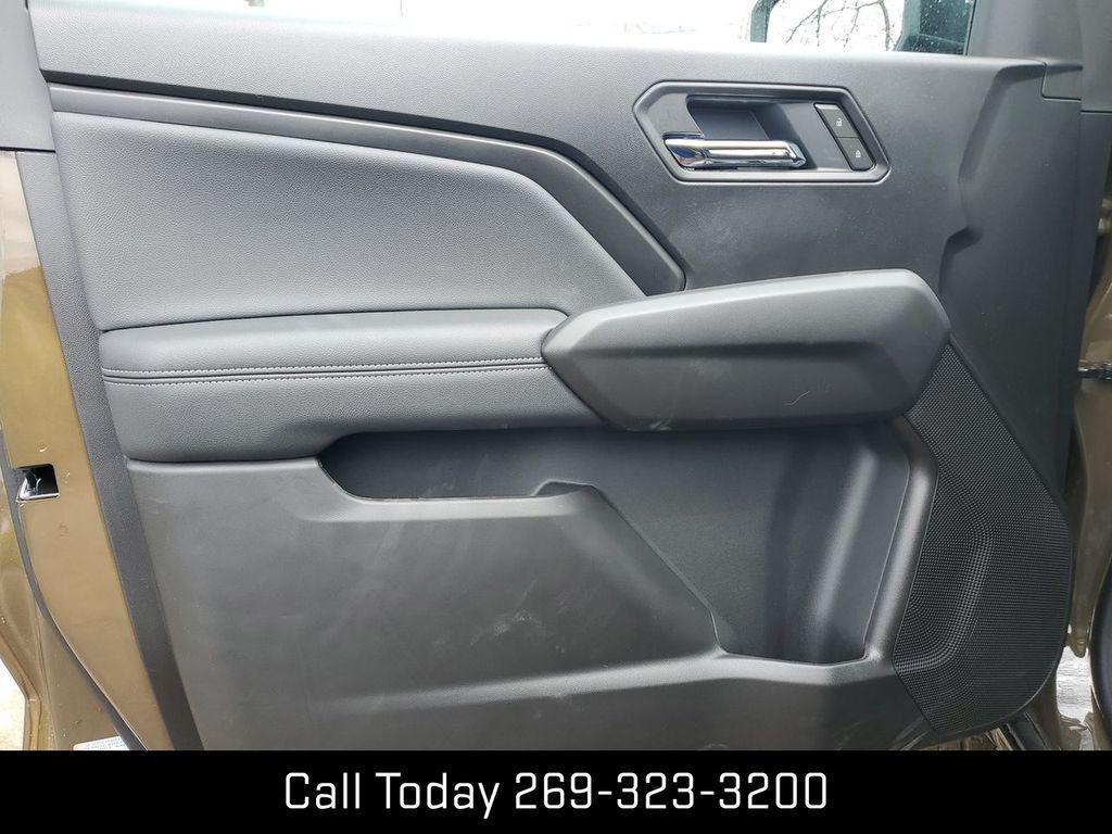 new 2025 GMC Canyon car, priced at $43,783