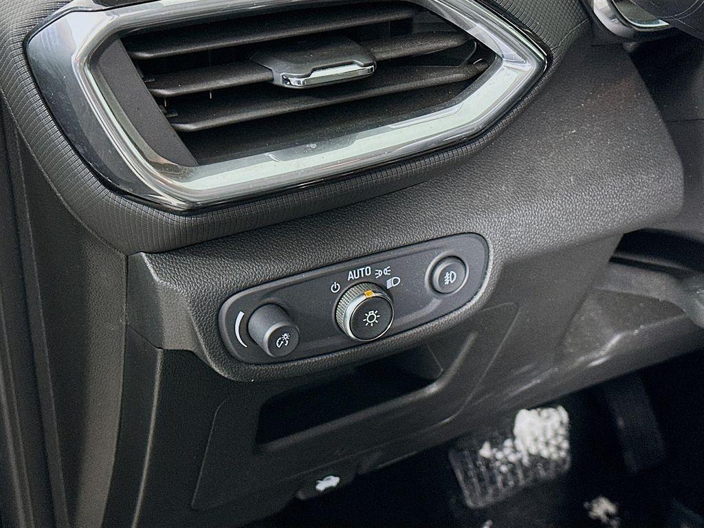 used 2023 Chevrolet TrailBlazer car, priced at $20,299