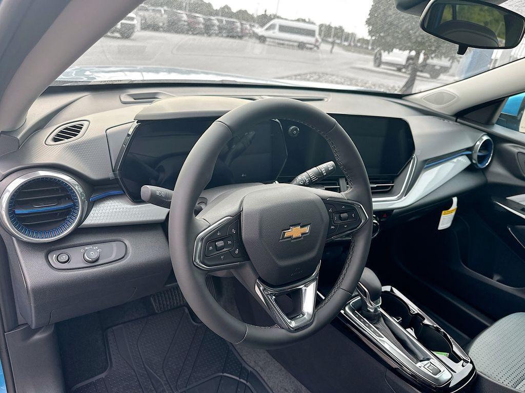 new 2025 Chevrolet Trax car, priced at $26,120