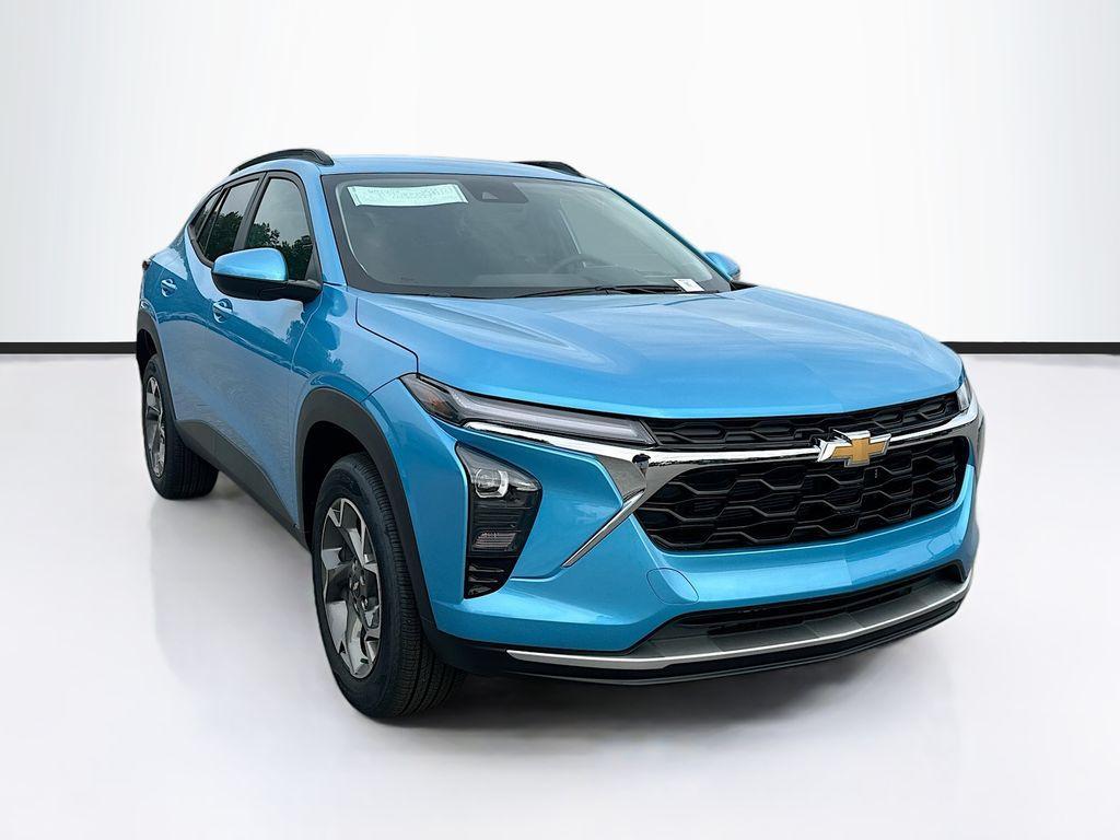 new 2025 Chevrolet Trax car, priced at $26,120