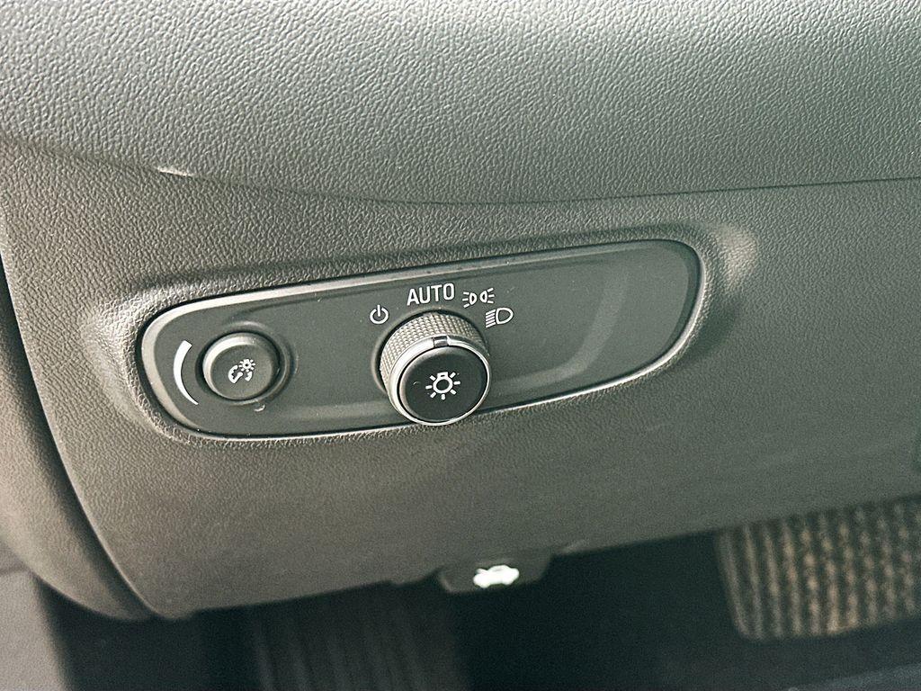 used 2023 Chevrolet Equinox car, priced at $20,321