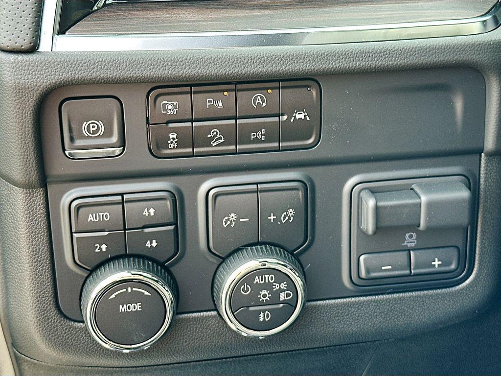 new 2025 Chevrolet Tahoe car, priced at $91,275