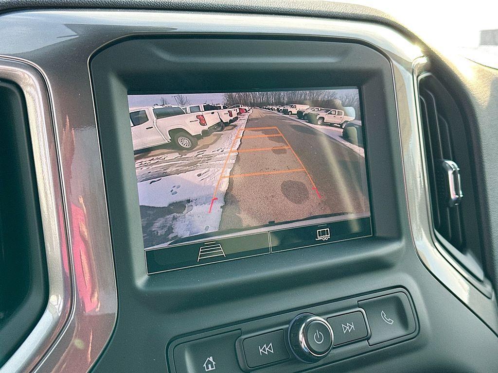 new 2025 Chevrolet Silverado 1500 car, priced at $43,060