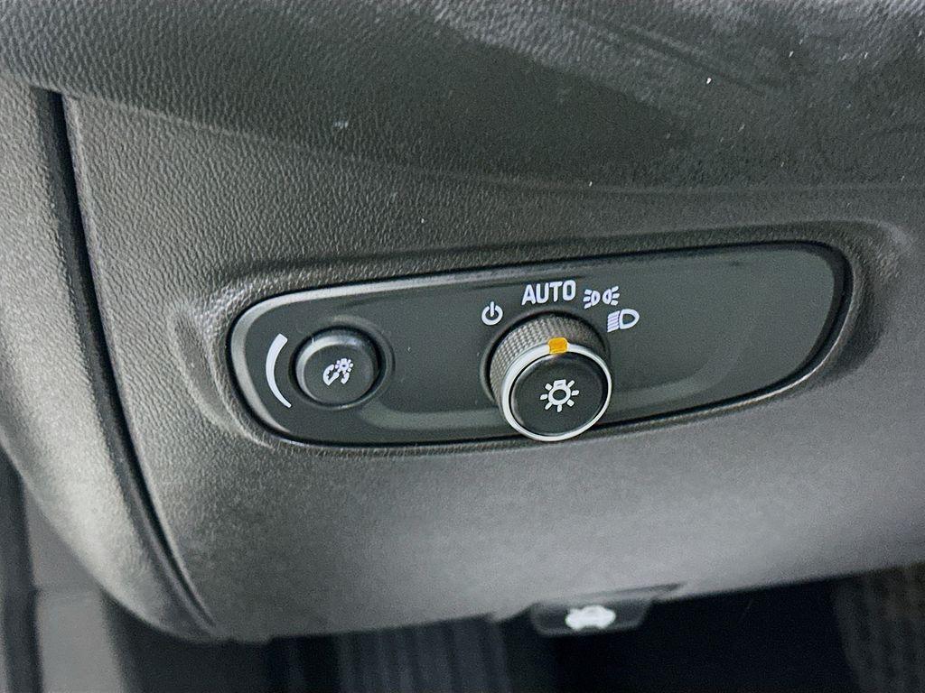 used 2022 Chevrolet Equinox car, priced at $18,900